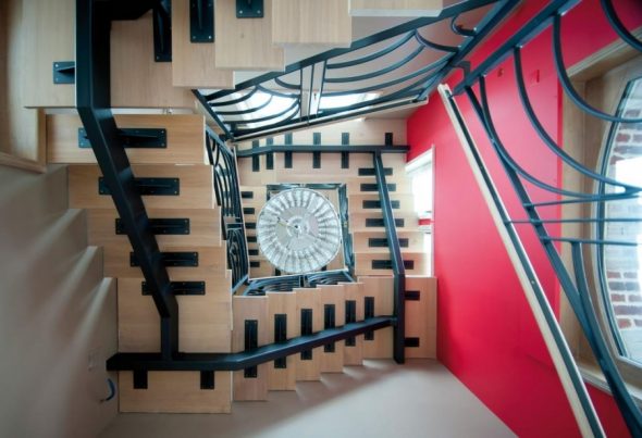 L’escalier en acier : un matériau noble aux différents avantages